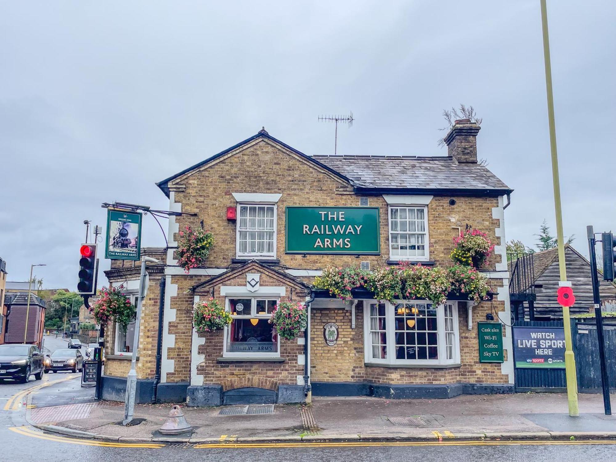 Ideal Family & Business Stay! 2 Min To Station, 10 Min To Harry Potter, 30 Min To London Euston & Free Parking! Watford  Kültér fotó